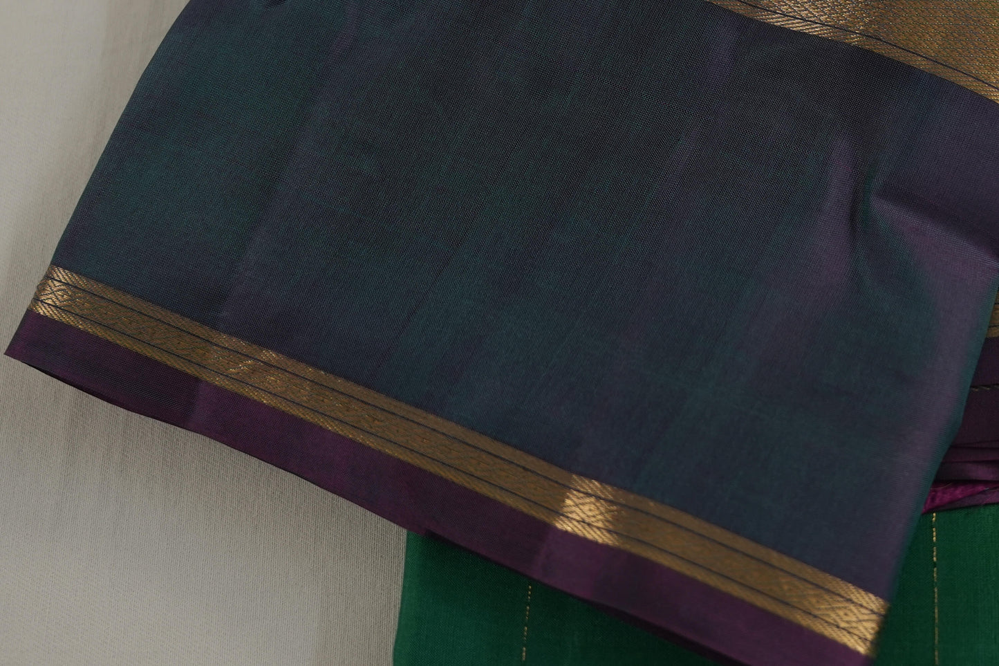 Bridal light weight kanchipuram silk saree