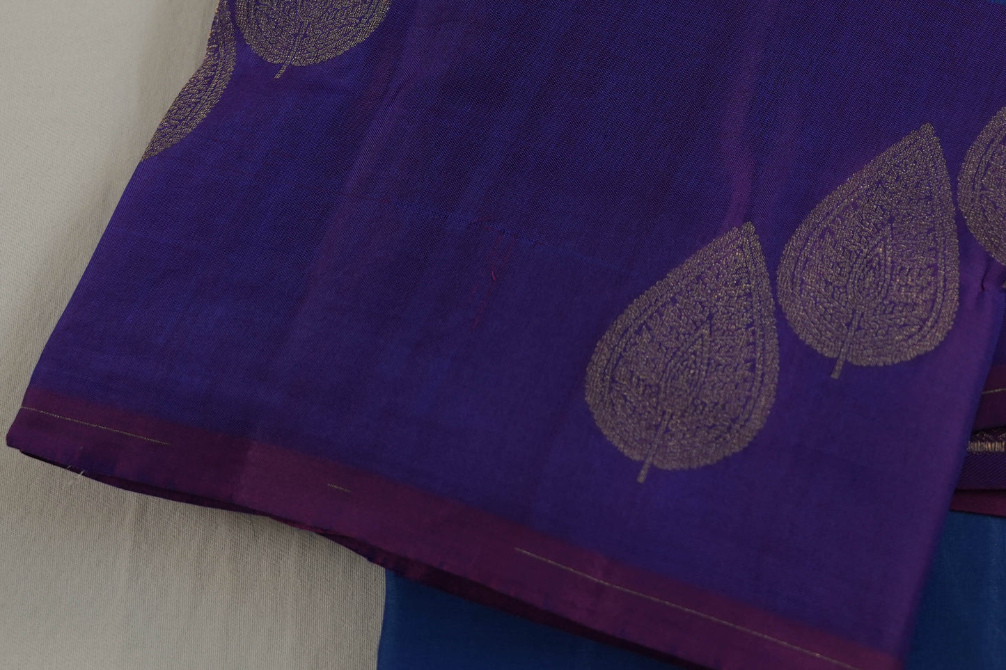 Bridal light weight kanchipuram silk saree