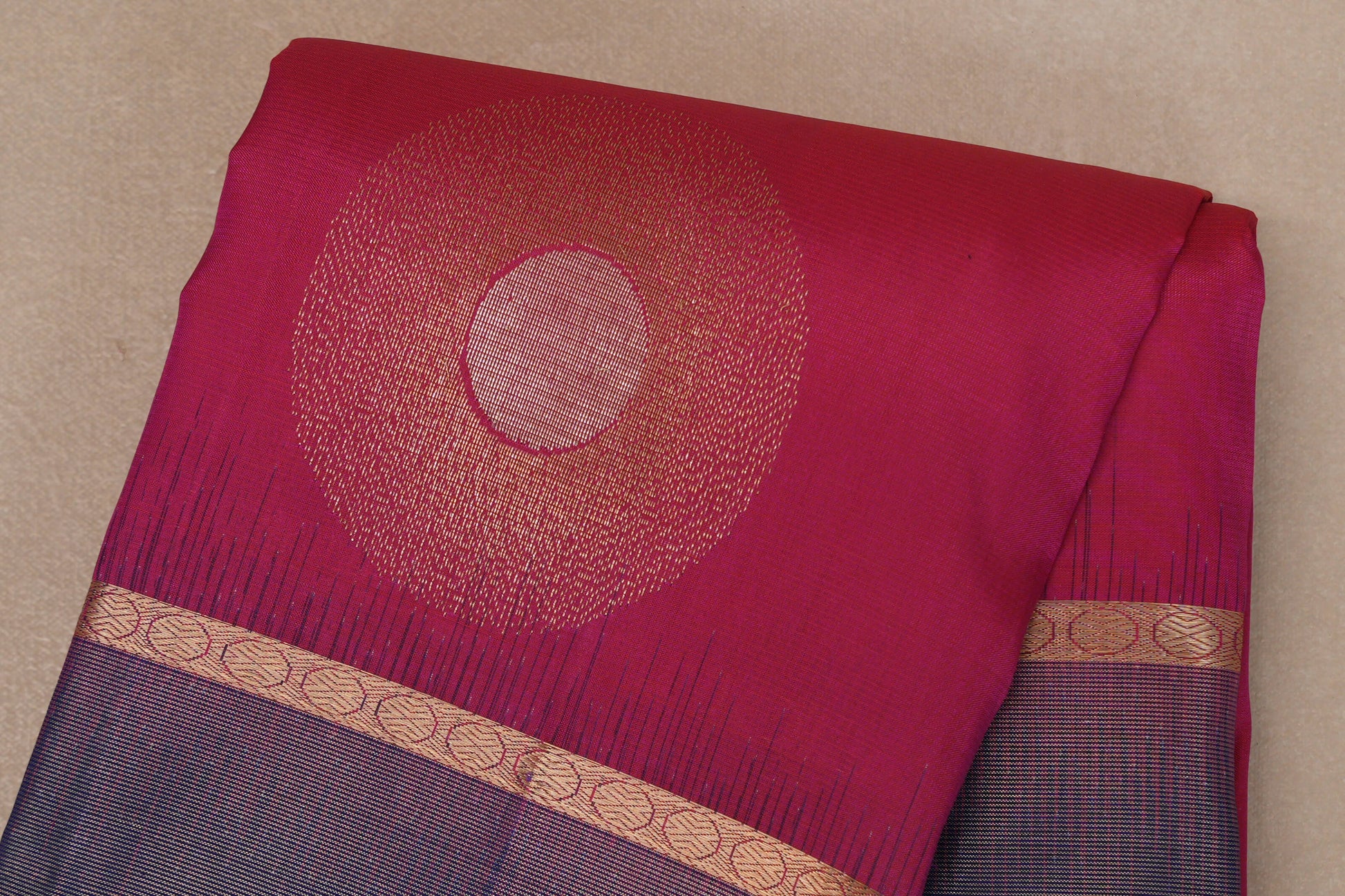 Bright Rani Pink Light Weight Kanjivaram Silk Saree body