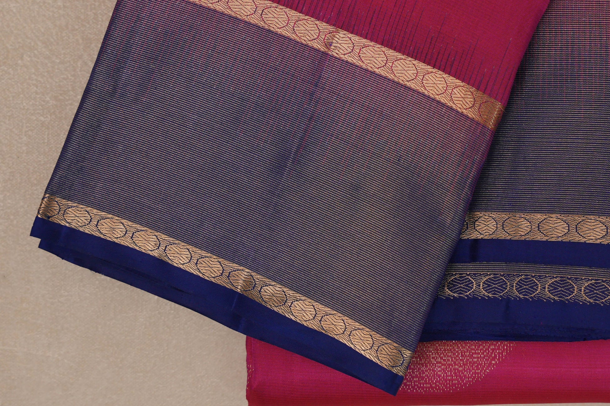Bright Rani Pink Light Weight Kanjivaram Silk Saree borders