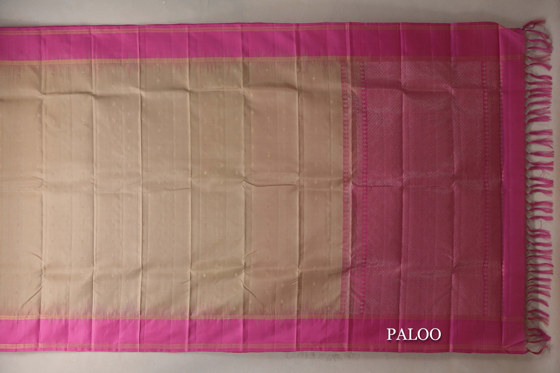 Beige with Pink Borders Light Weight Kanjivaram Silk Saree paloo