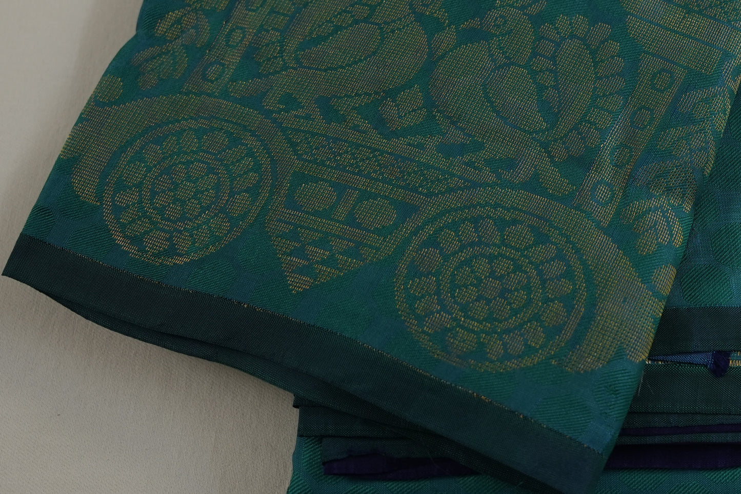 Online light weight kanchipuram silk saree