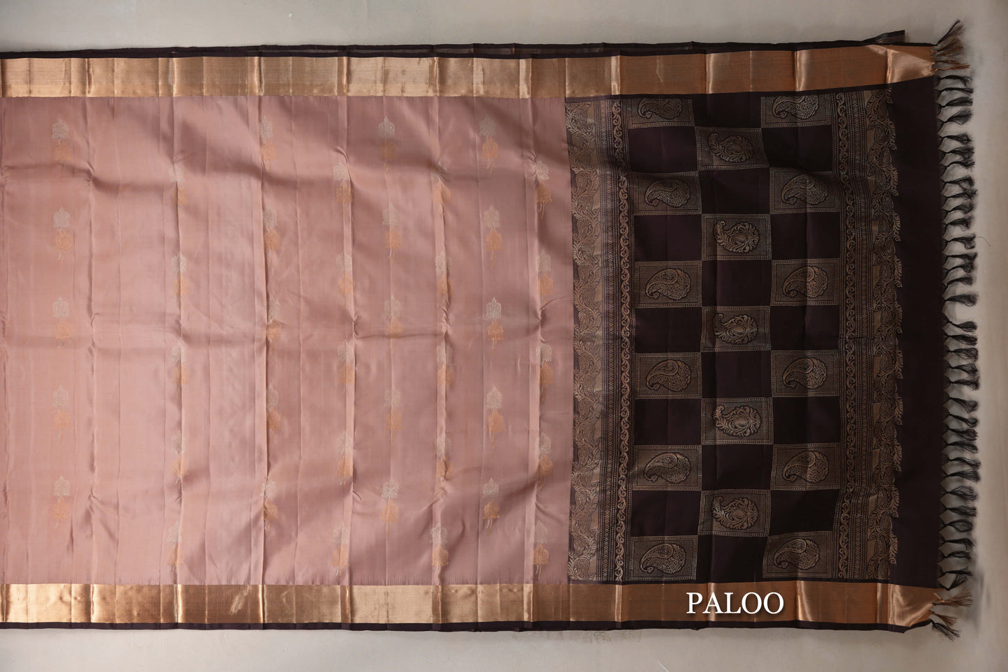 Pastel Onion Pink with Dark Coffee Brown Borders Light Weight Kanjivaram Silk Saree paloo