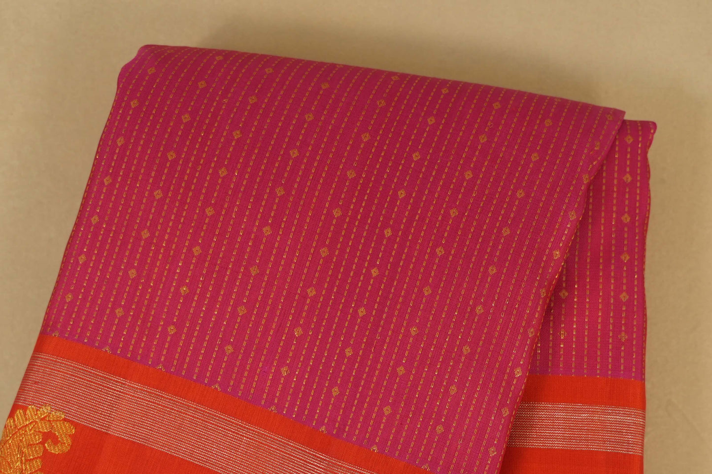 Pink Vintage Kanjivaram Silk Saree body zoom
