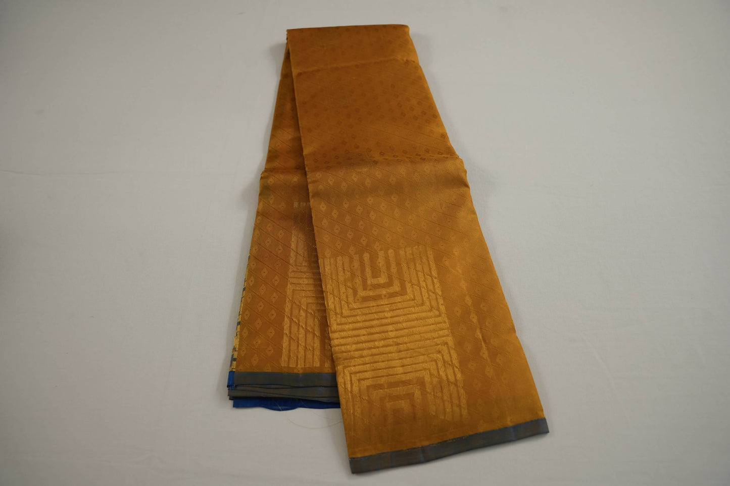 Bridal light weight kanchipuram silk saree