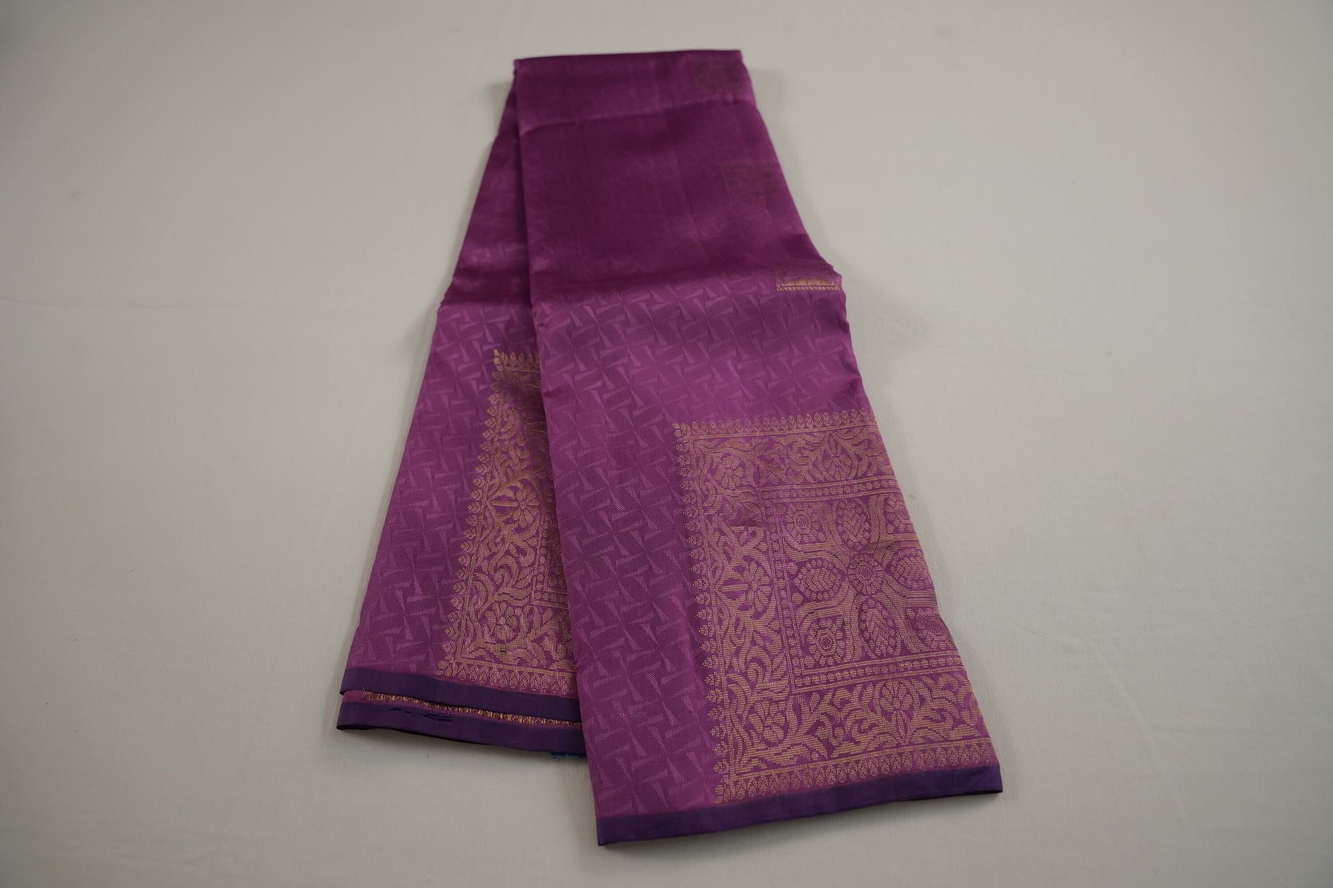 Bridal light weight kanchipuram silk saree