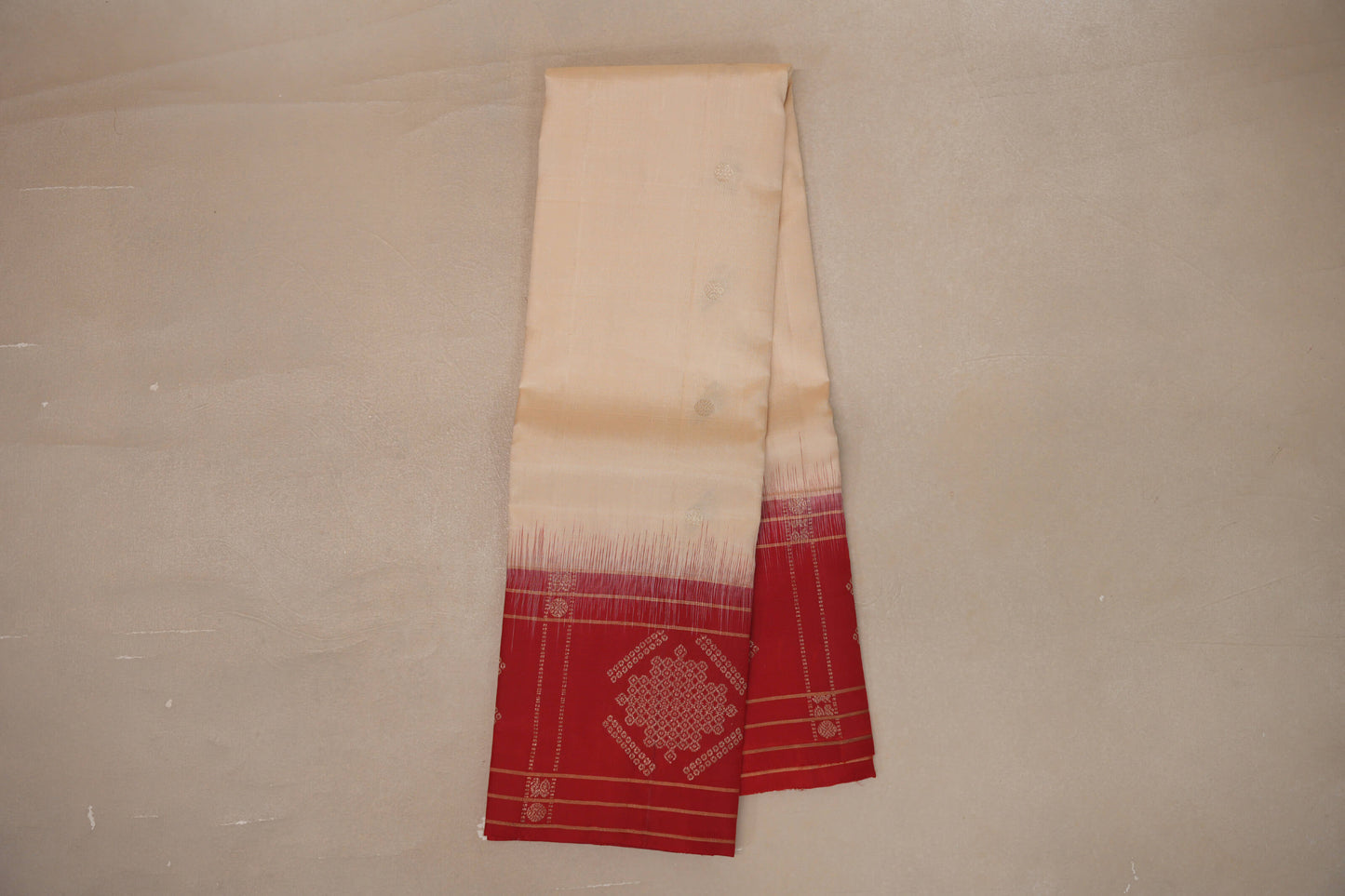 Online Cream with Bright Red Borders Light Weight Kanjivaram Silk Saree