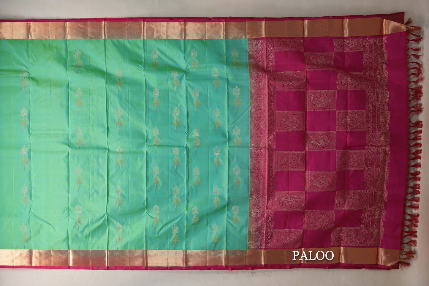 Light Pastel Green with Pink Borders Light Weight Kanjivaram Silk Saree paloo