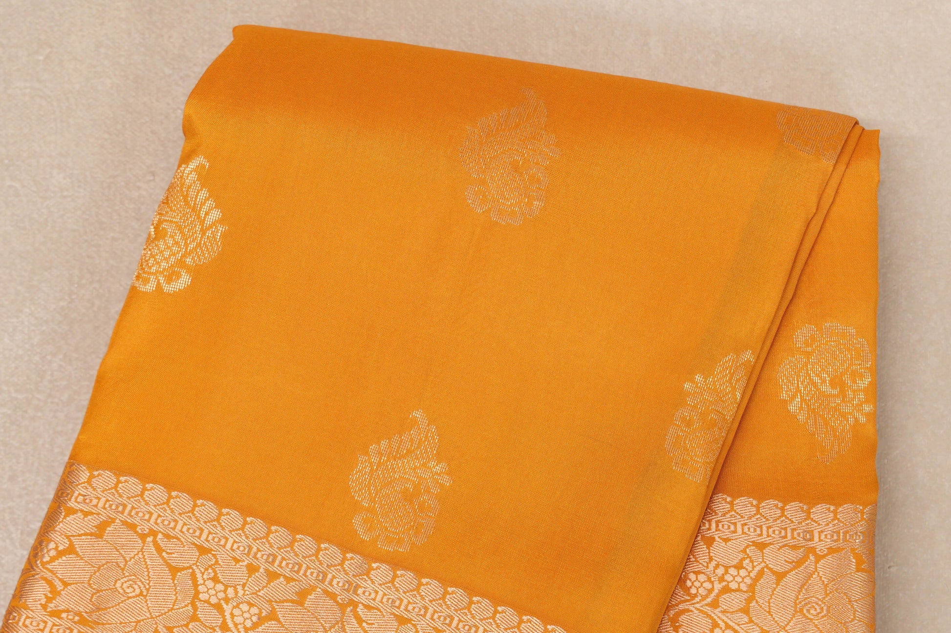 Mango Yellow Light Weight Kanjivaram Silk Saree body