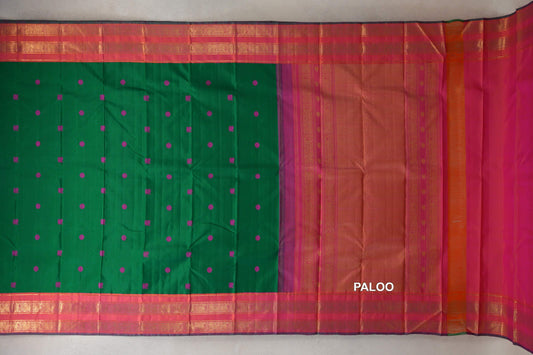 Emerald Green with Dual Tone Orange and Pink with Green Selvedge Borders Vintage Kanjivaram Silk Saree paloo
