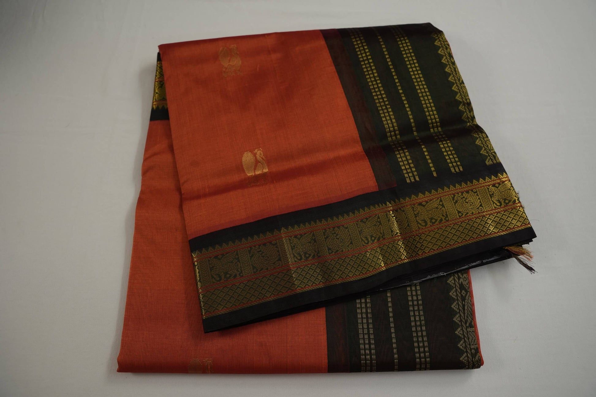 Reddish pink silk cotton saree