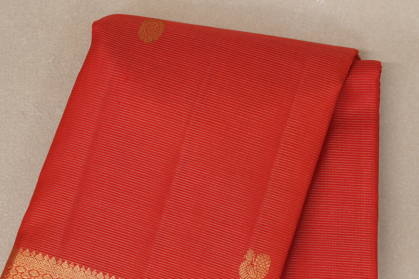 Vaira Oosi Reddish Orange Vintage Kanjivaram Silk Saree body