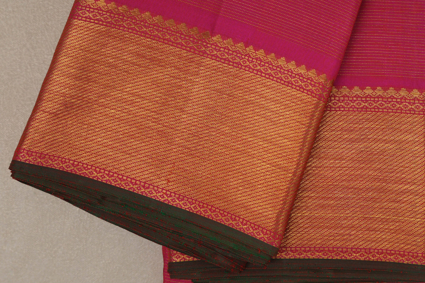 Deep Rani Pink Vaira Oosi Vintage Kanjivaram Silk Saree  borders