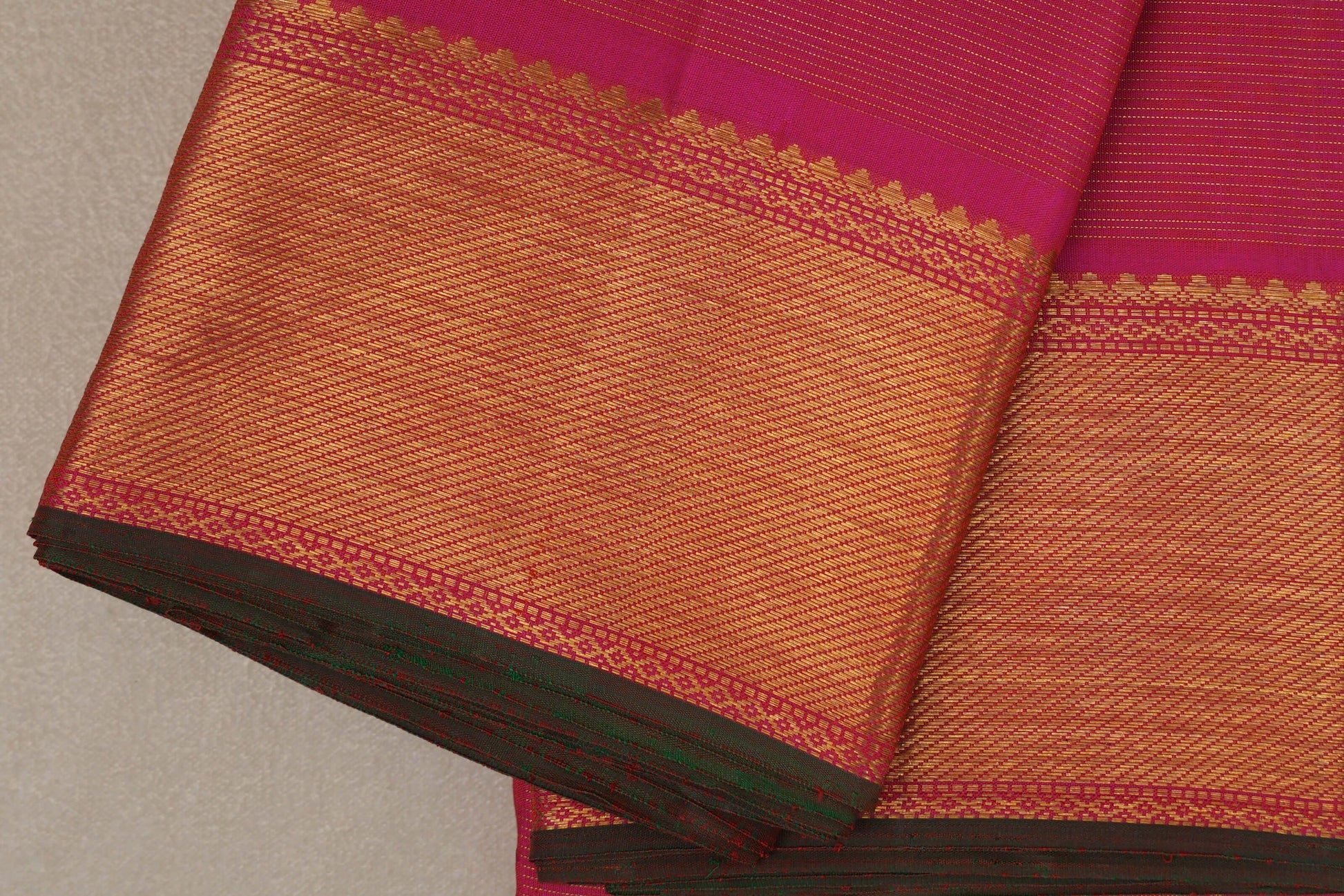 Deep Rani Pink Vaira Oosi Vintage Kanjivaram Silk Saree  borders
