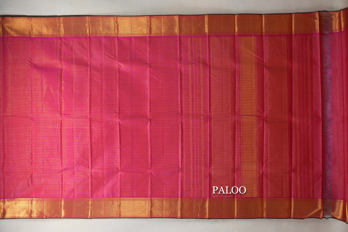 Deep Rani Pink Vaira Oosi Vintage Kanjivaram Silk Saree paloo