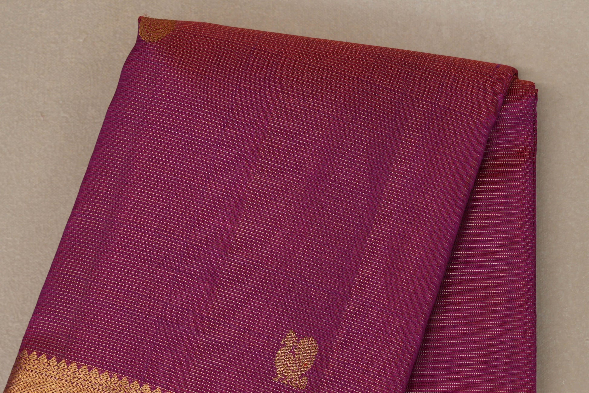 Vaira Oosi Dual Tone Magenta and Orange Vintage Kanjivaram Silk Saree