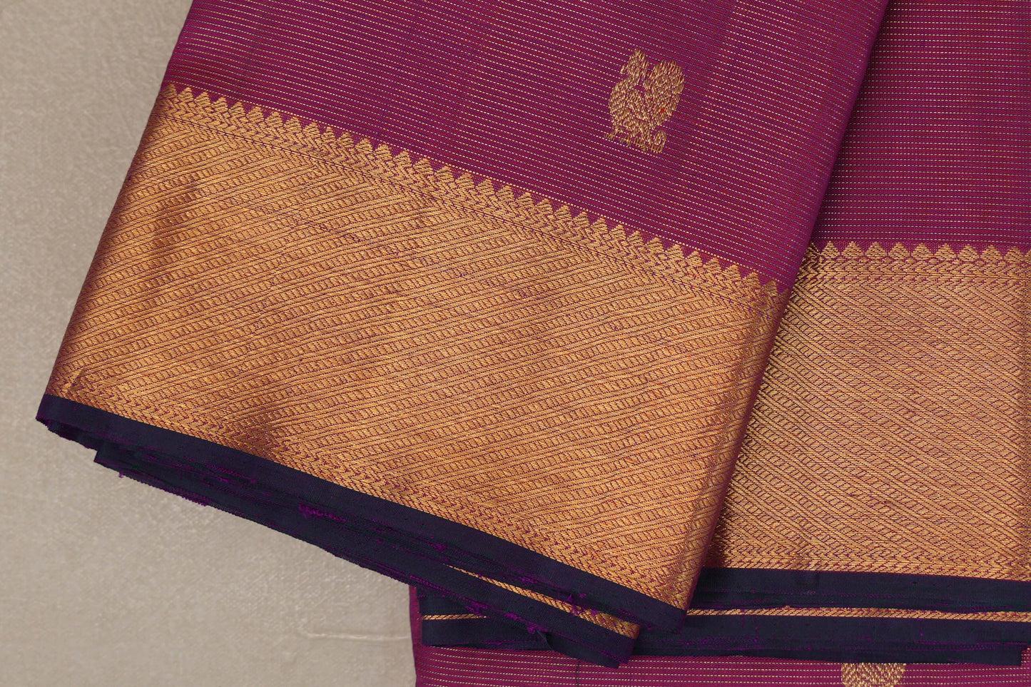 Dual Tone Magenta and Orange Vintage Kanjivaram Silk Saree border