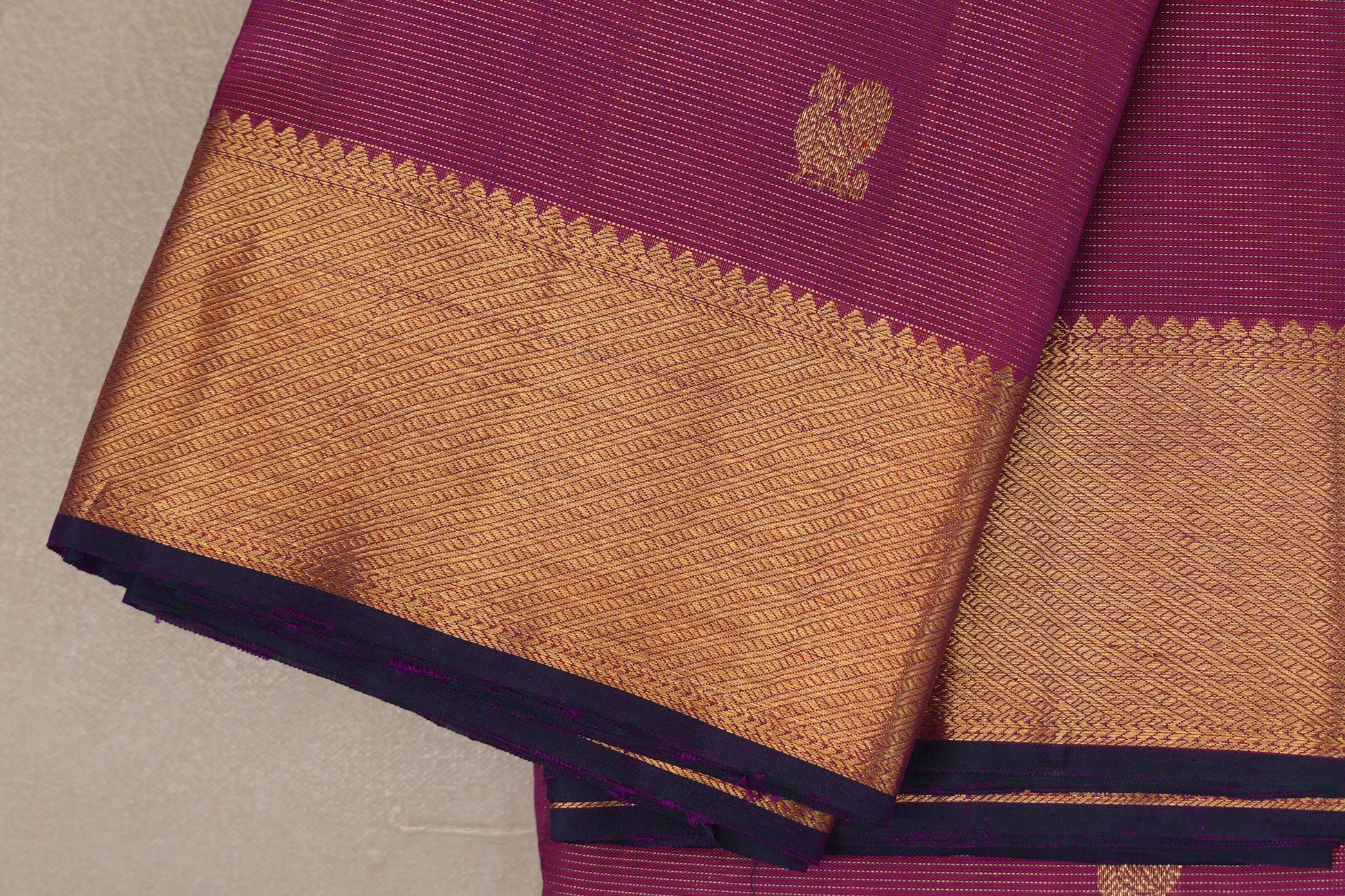 Dual Tone Magenta and Orange Vintage Kanjivaram Silk Saree border