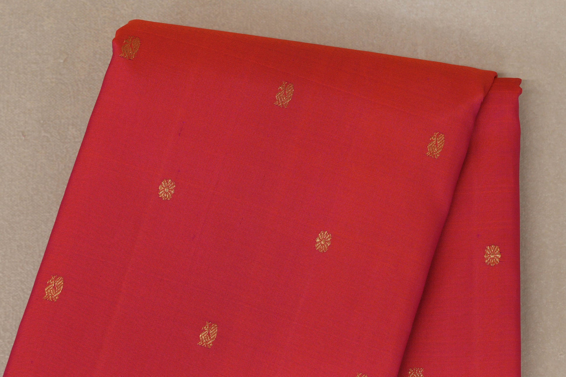 Orangish Pink Vintage Kanjivaram Silk Saree body