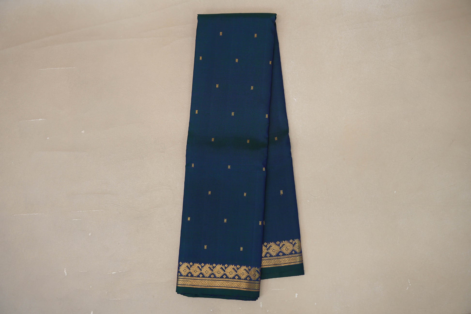 Online Dual Tone of Green and Blue Vintage Kanjivaram Silk Saree 