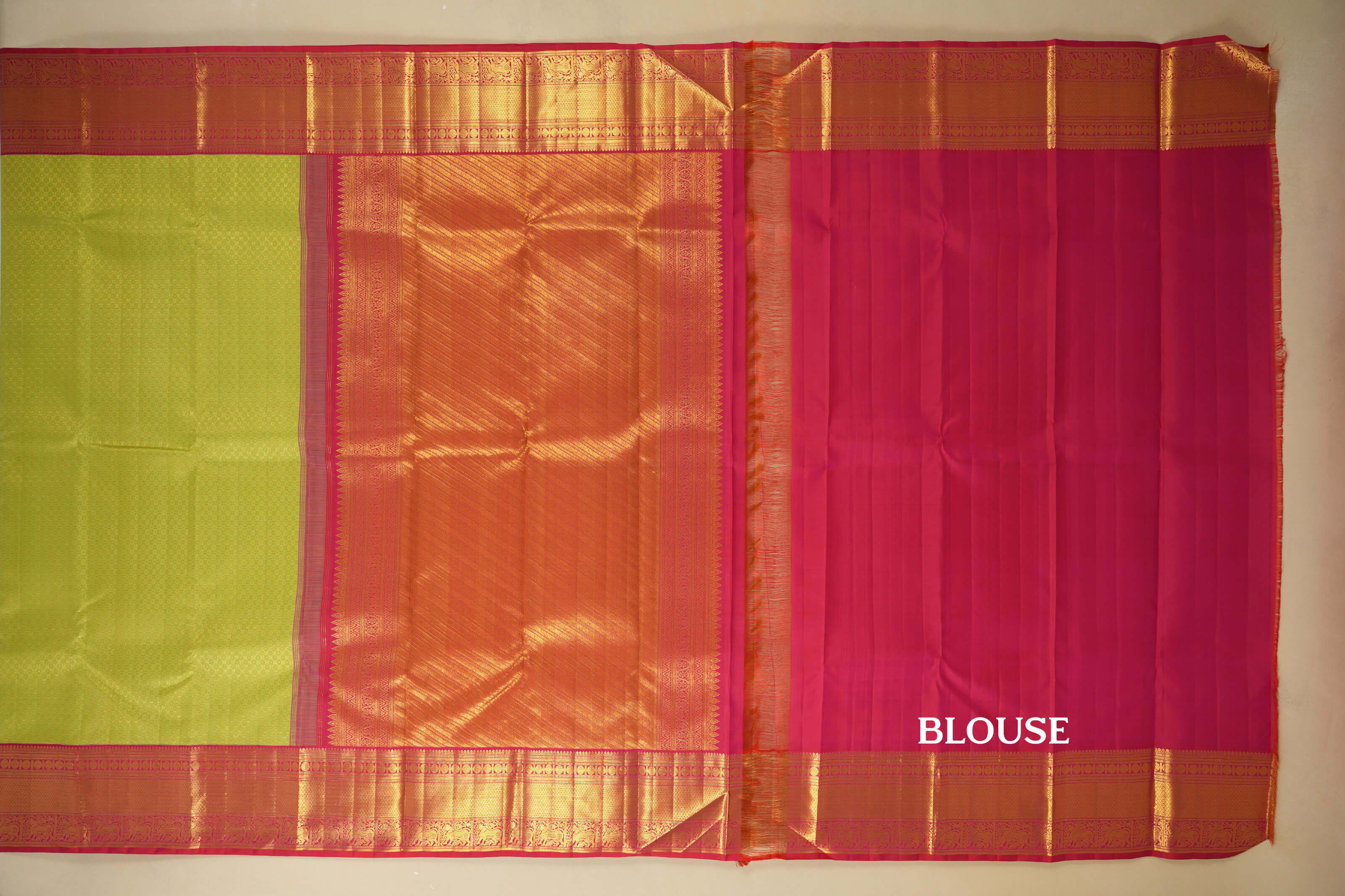 Elaichi Green with Pink Borders Vintage Kanjivaram Silk Saree blouse