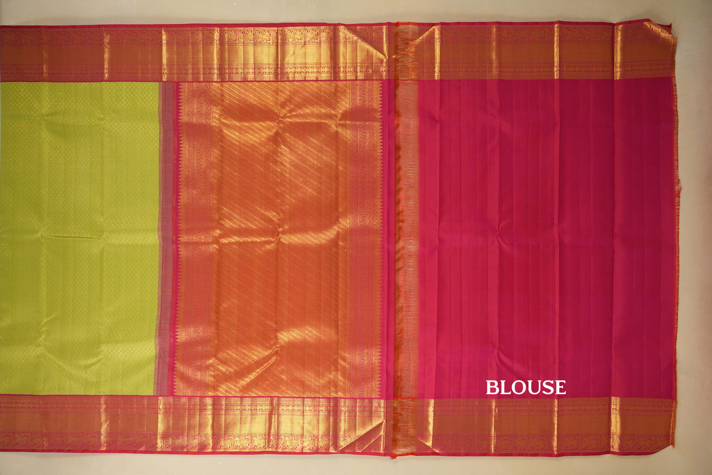 Elaichi Green with Pink Borders Vintage Kanjivaram Silk Saree blouse