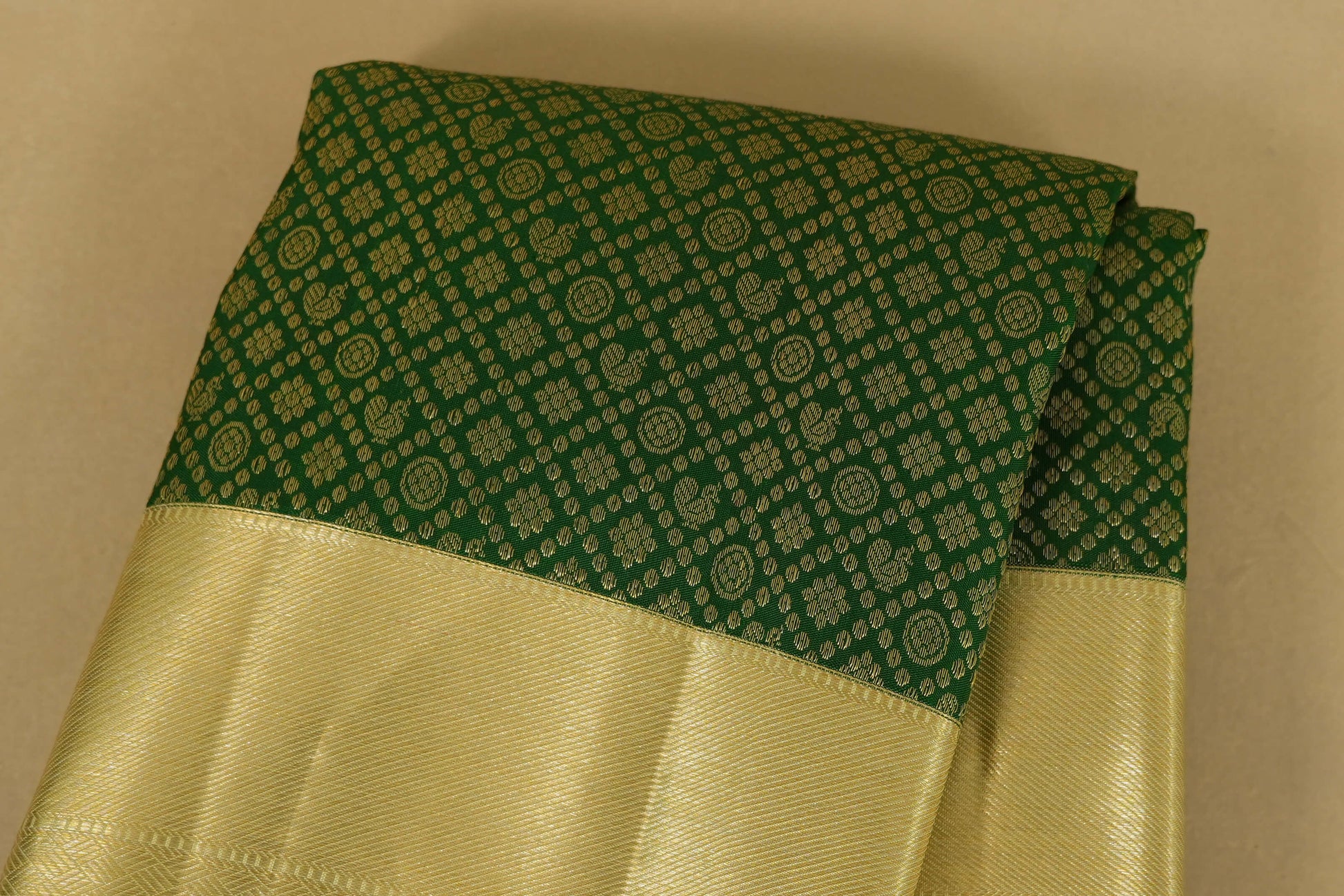Green with Pastel Elachi Green Borders Vintage Kanjivaram Silk Saree body