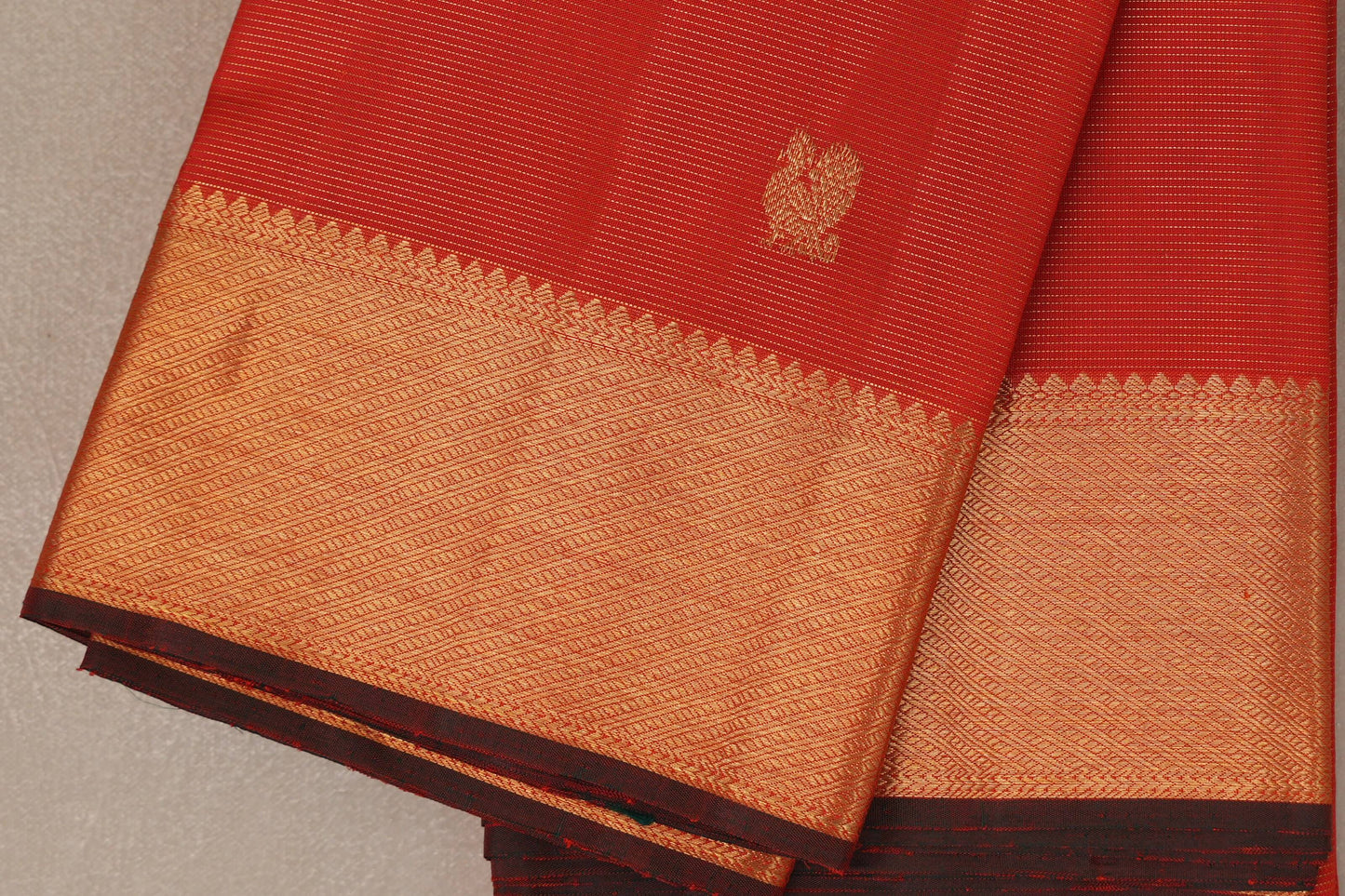 Chilli red Vintage Kanjivaram Silk Saree SS9308