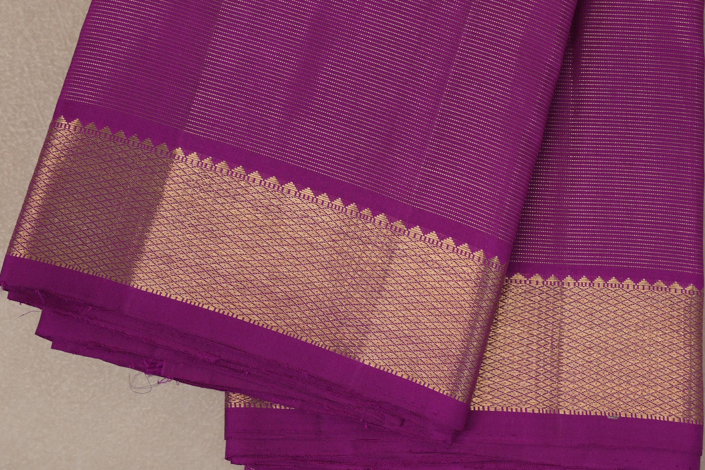 Bright Magenta Vintage Kanjivaram Silk Saree SS9309