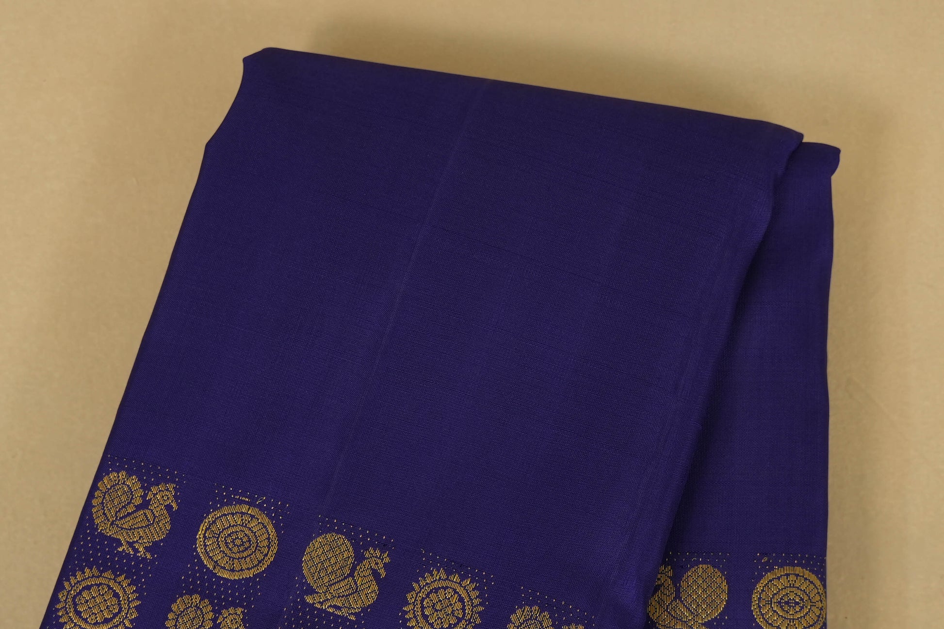 Ink Blue Borderless Vintage Kanjivaram Silk Saree body