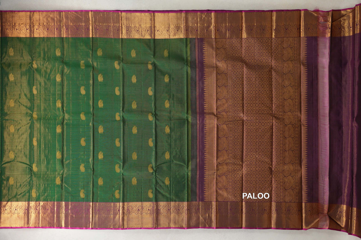 Deep Leaf Green Vaira Oosi with Deep Magenta with Magenta Pink Selvedge Borders Vintage Kanjivaram Silk Saree paloo