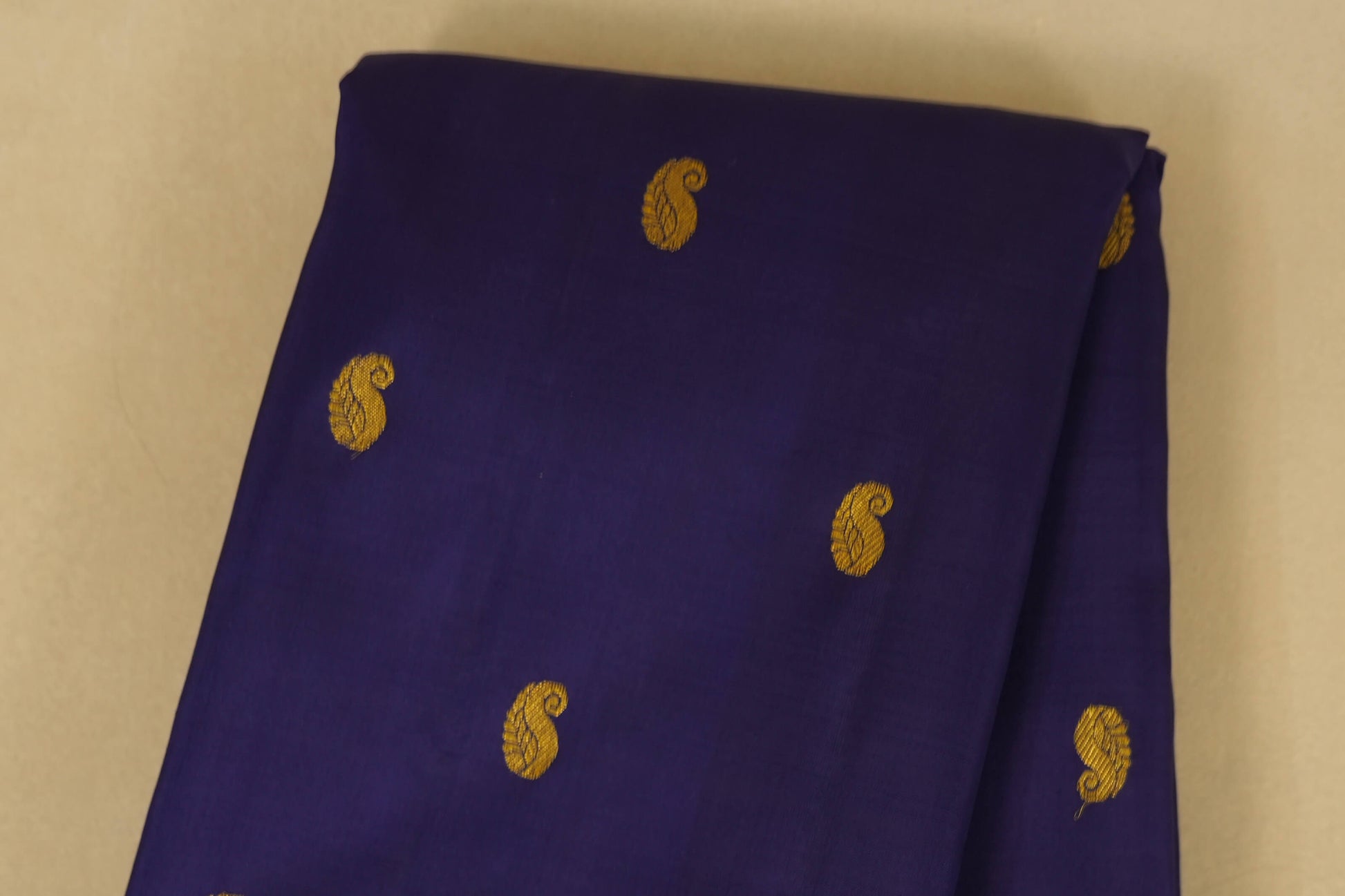 Purple with Magenta Borders Vintage Kanjivaram Silk Saree  body