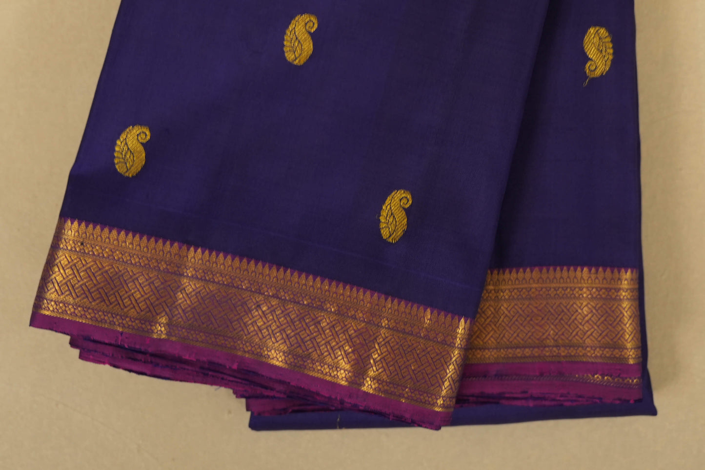 Purple with Magenta Borders Vintage Kanjivaram Silk Saree  borders