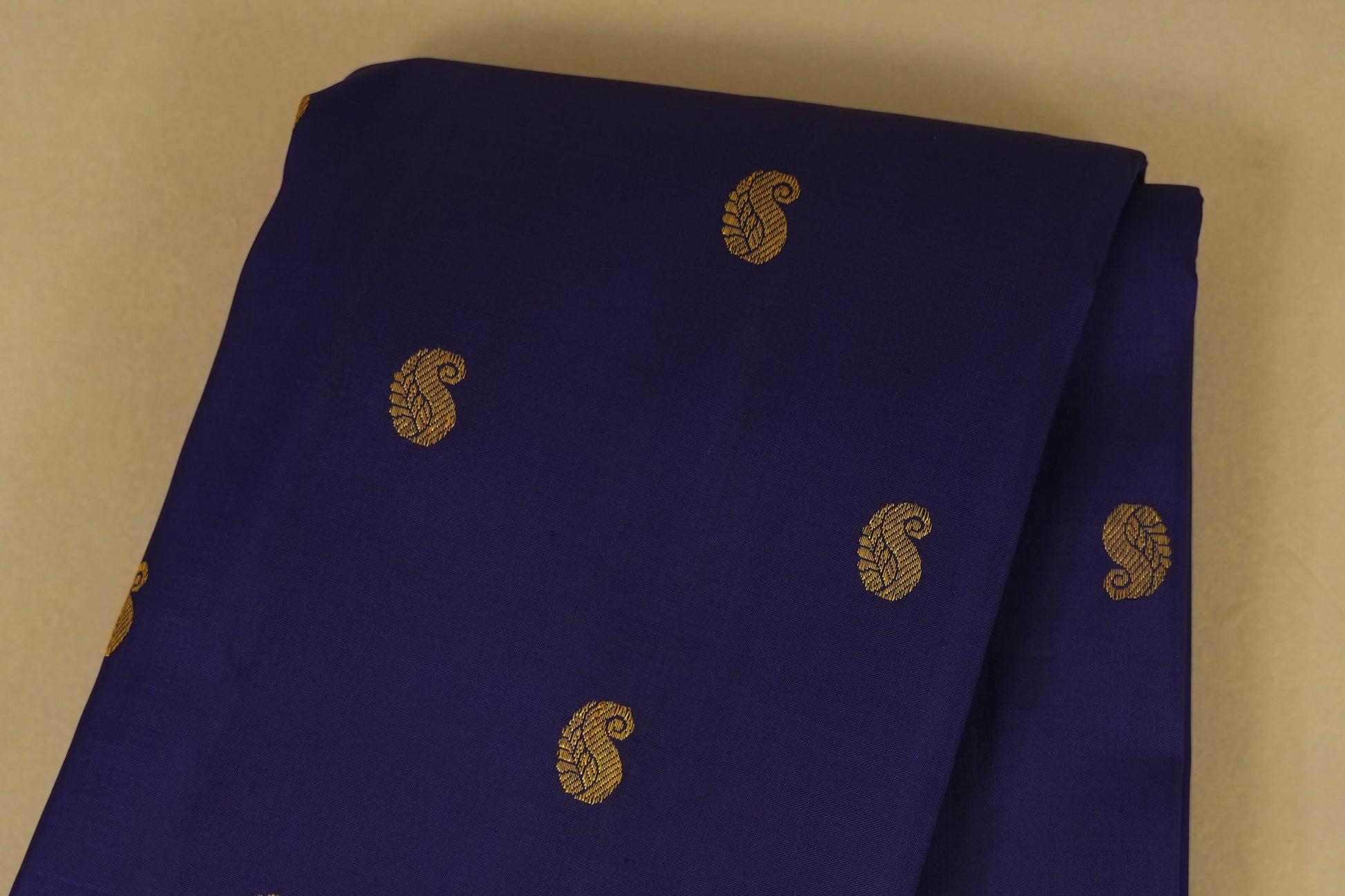 Purple with Magenta Borders Vintage Kanjivaram Silk Saree body