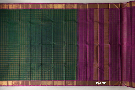 Deep Bottle Green with Deep Magenta Borders Vintage Kanjivaram Silk Saree paloo
