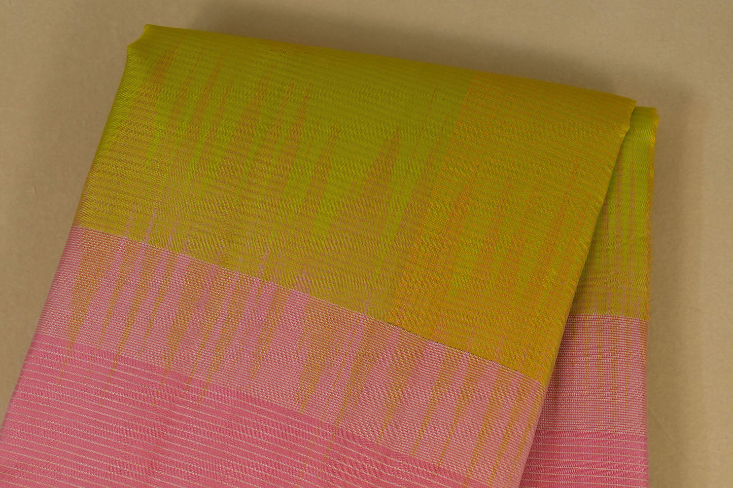 Parrot Green with Light Pink Borders Light Weight Kanchipuram Silk Saree body