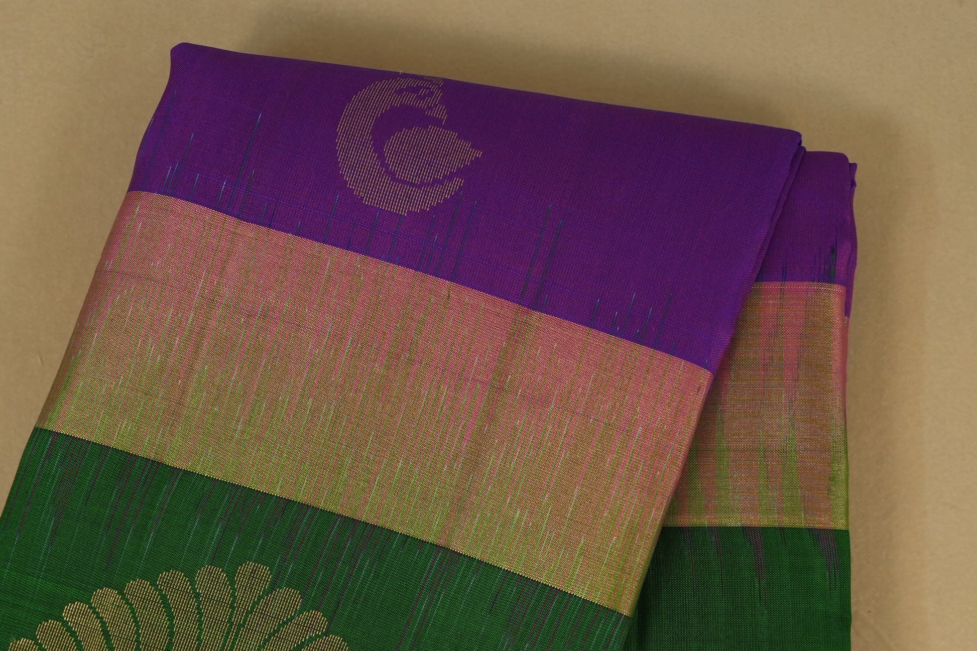 Magenta with Green Borders Light Weight Kanchipuram Silk Saree body