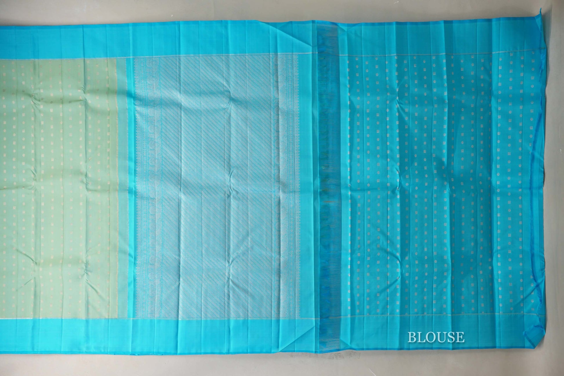 Dual Tone Mint Green and Aqua Blue with Aqua Blue Borders Vintage Kanjivaram Silk Saree blouse