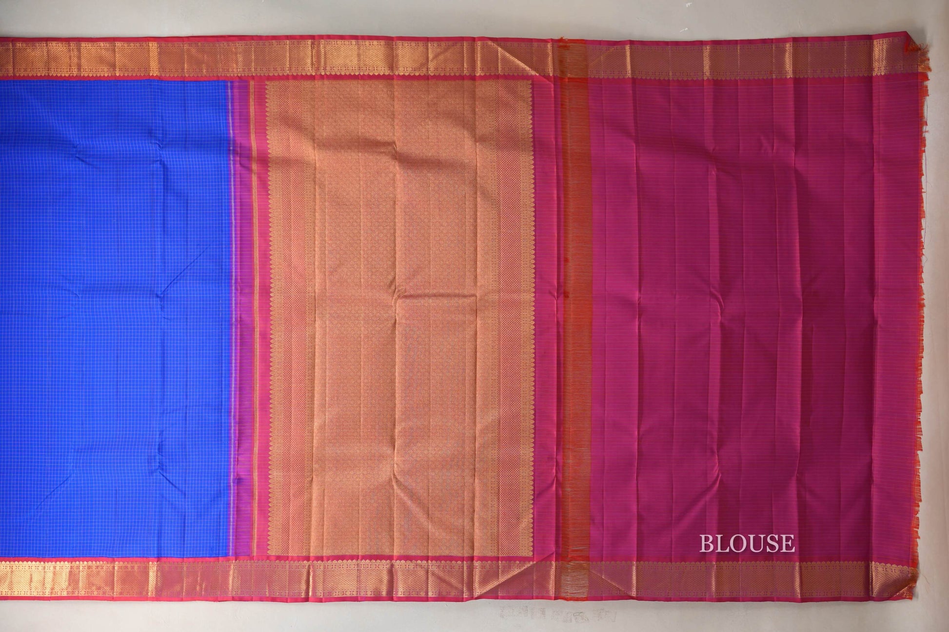 Royal Blue with Orangish Pink Borders Vintage Kanjivaram Silk Saree blouse