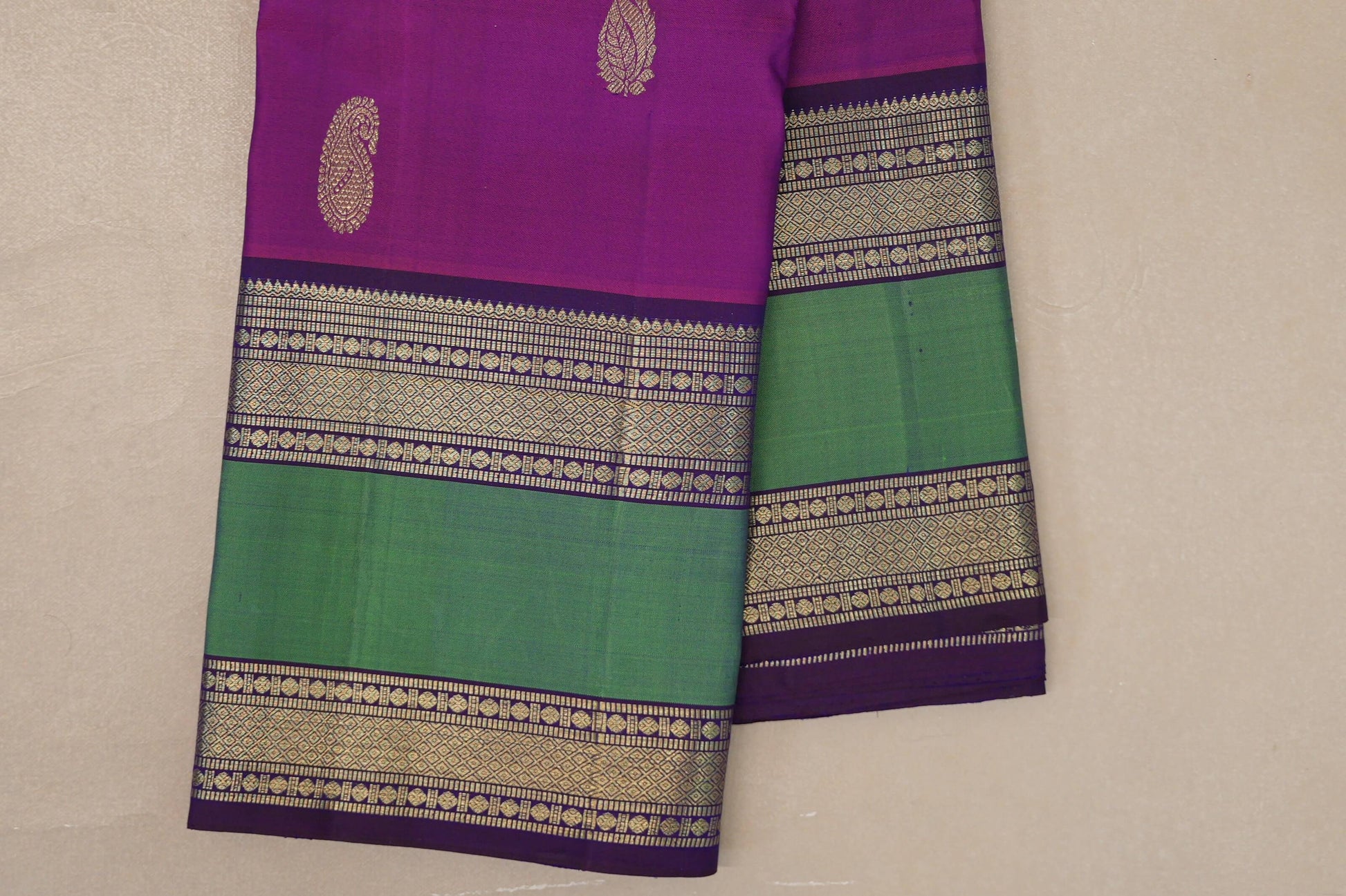 Dual Tone Magenta and Purple Vintage Kanjivaram Silk Saree borders