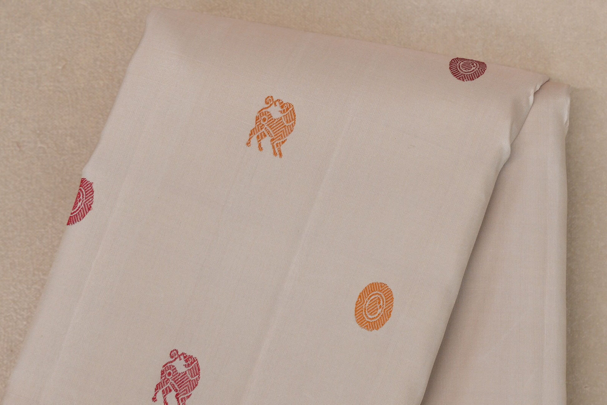 Ivory White with Pink and Mustard Yellow Borders Vintage Kanjivaram Silk Saree body