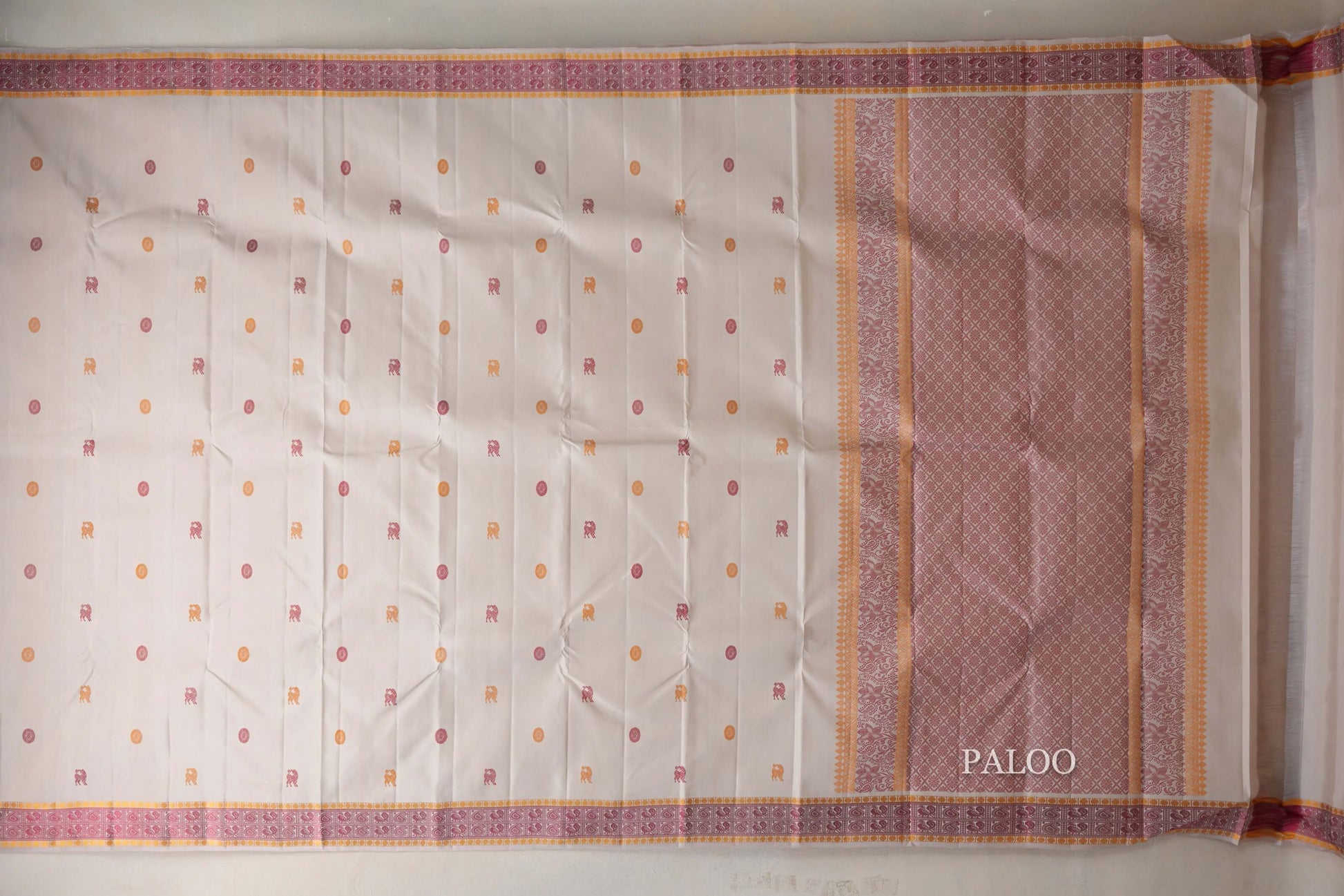 Ivory White with Pink and Mustard Yellow Thread Woven Borders Vintage Kanjivaram Silk Saree paloo