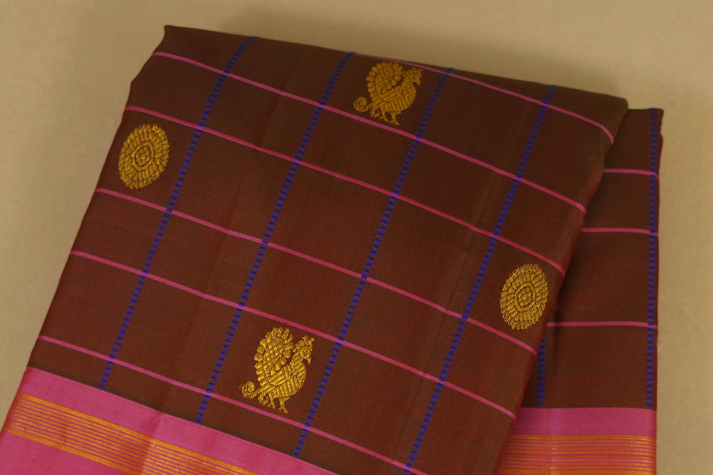 Manthulir Vintage Kanjivaram Silk Saree body zoom