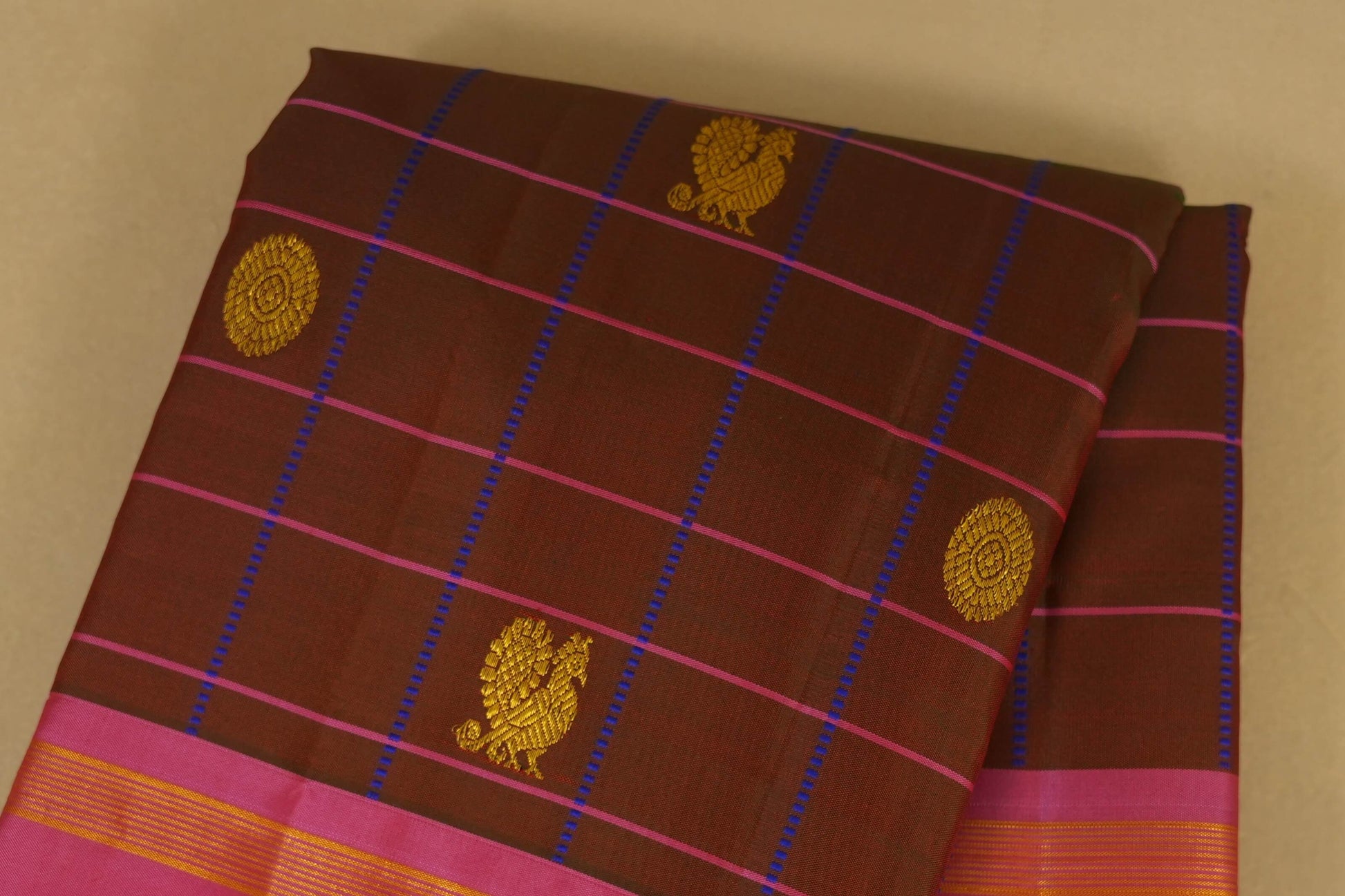 Manthulir Vintage Kanjivaram Silk Saree body zoom