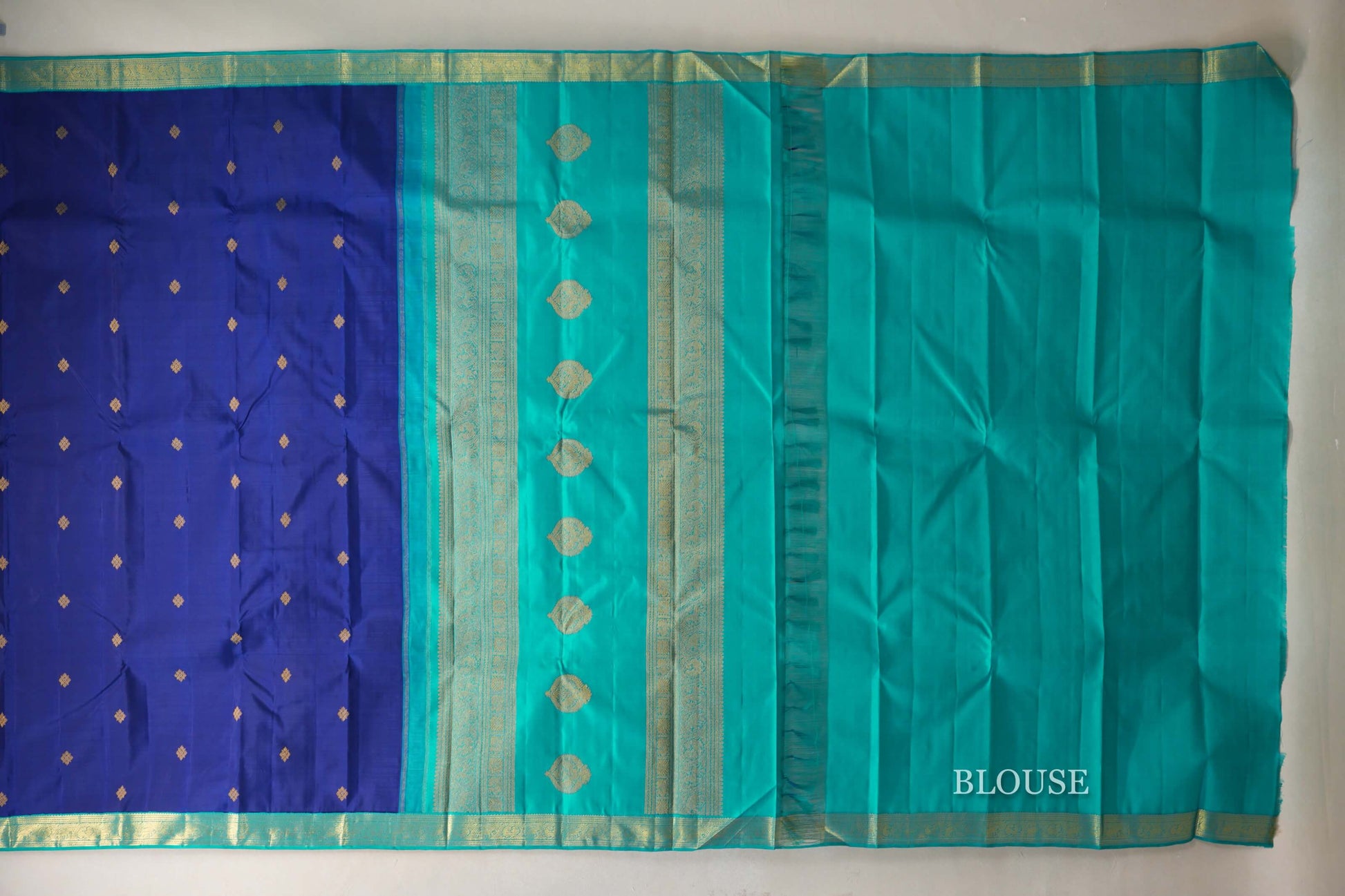 Deep Blue with Rama Green Borders Vintage Kanjivaram Silk Saree blouse