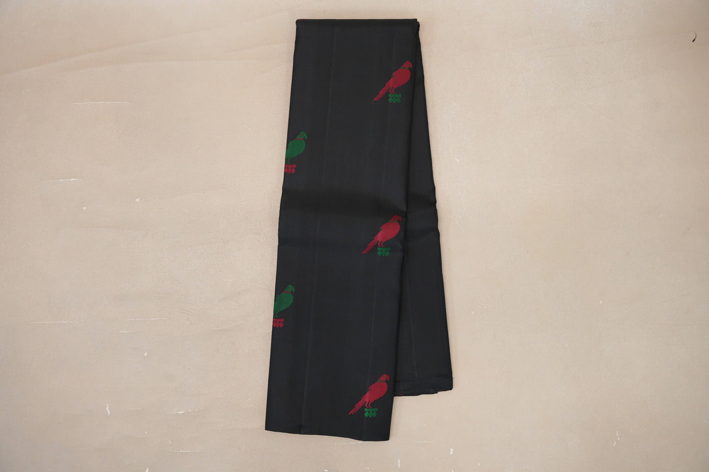 Online Black Borderless Vintage Kanjivaram Silk Saree