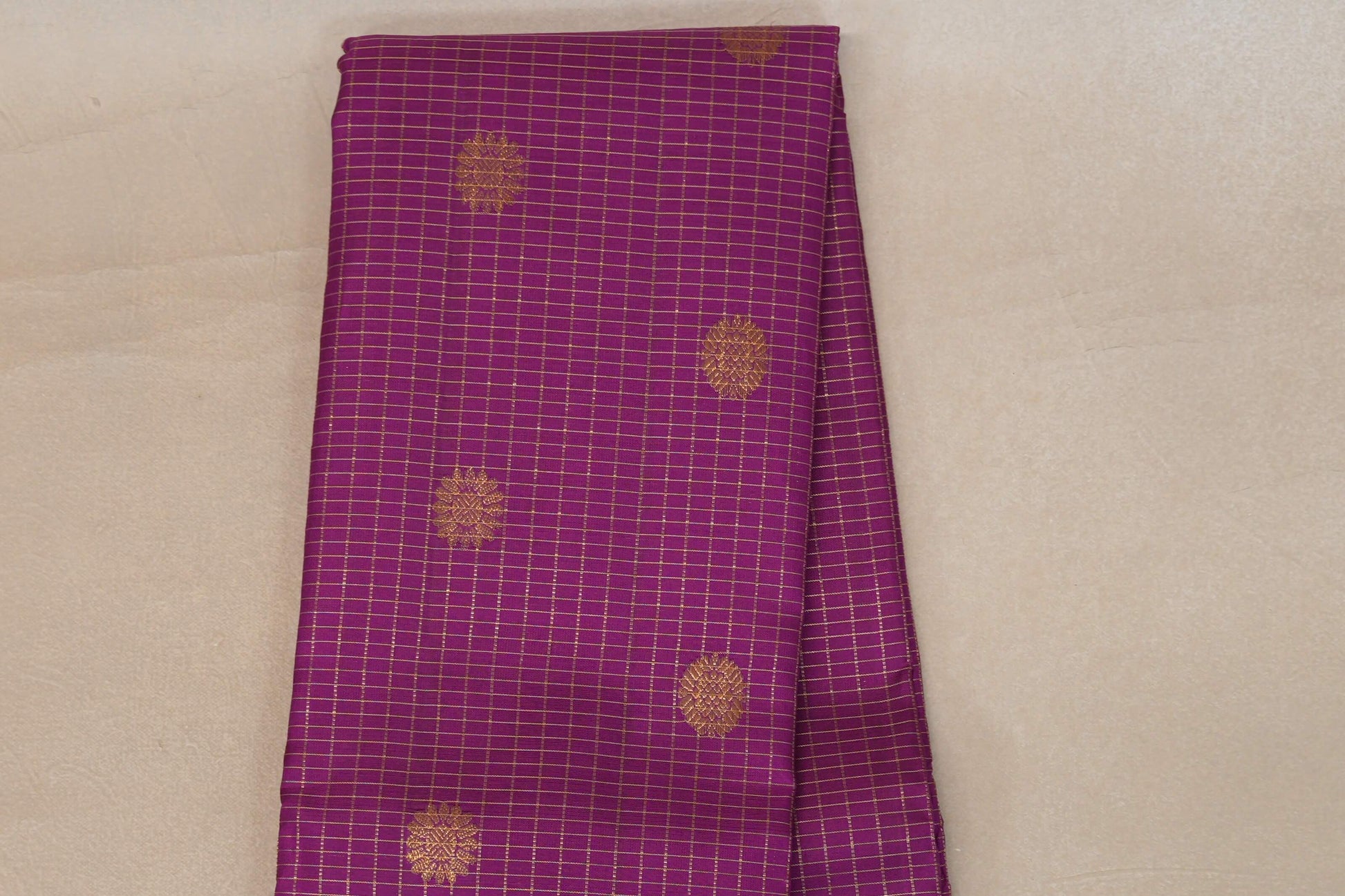 Zari check Magenta Purple with Peach Pink Borders Vintage Kanjivaram Silk Saree body
