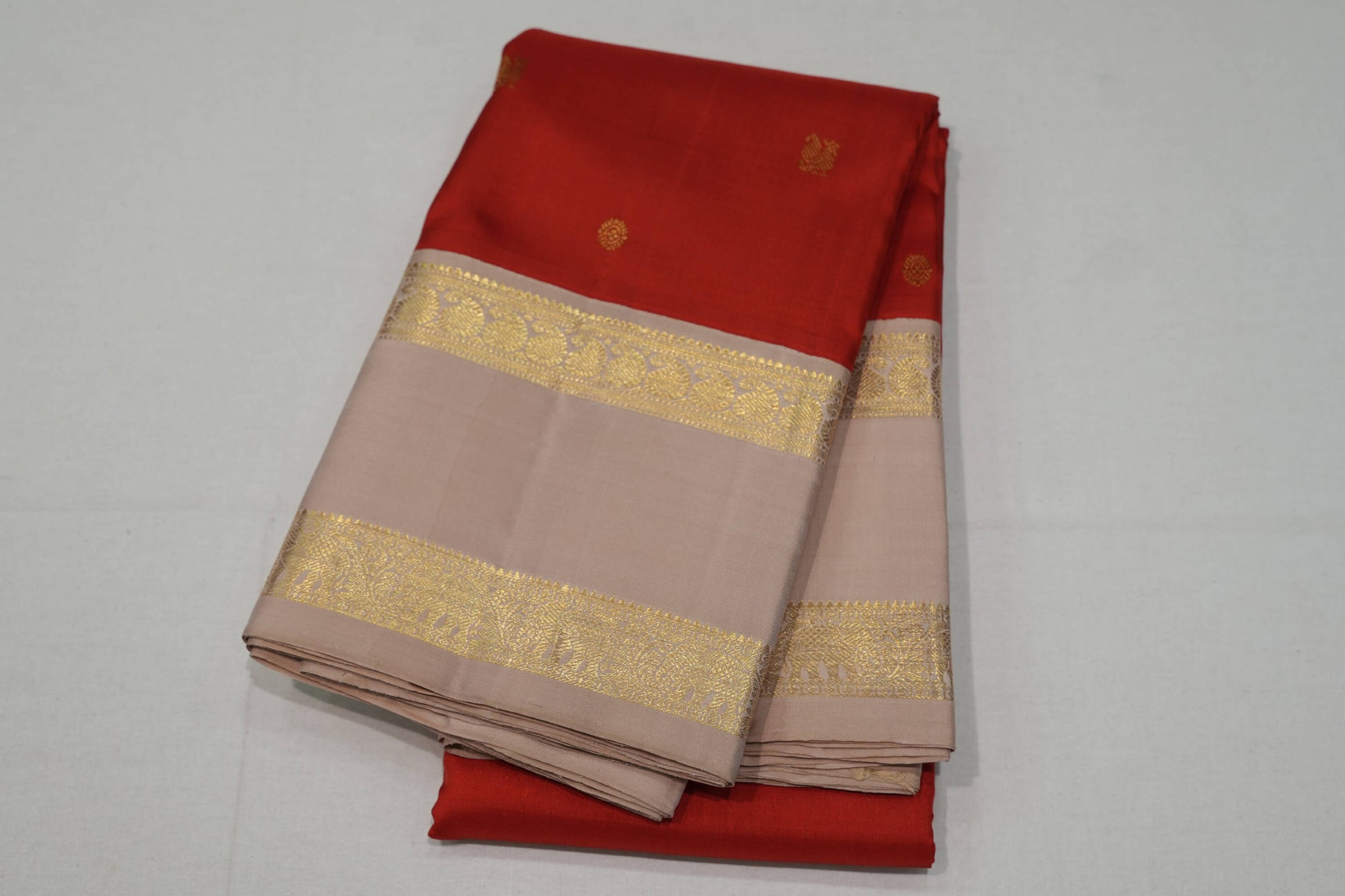 Red vintage kanchipuram silk saree