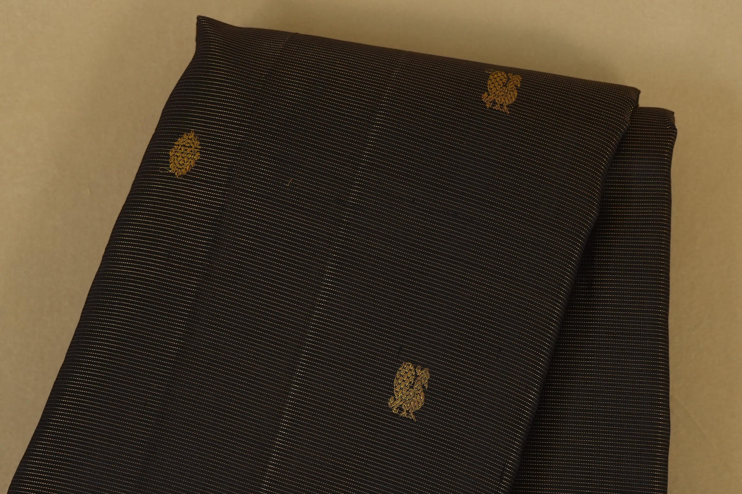 Deep Brown Vintage Kanjivaram Silk Saree body zoom