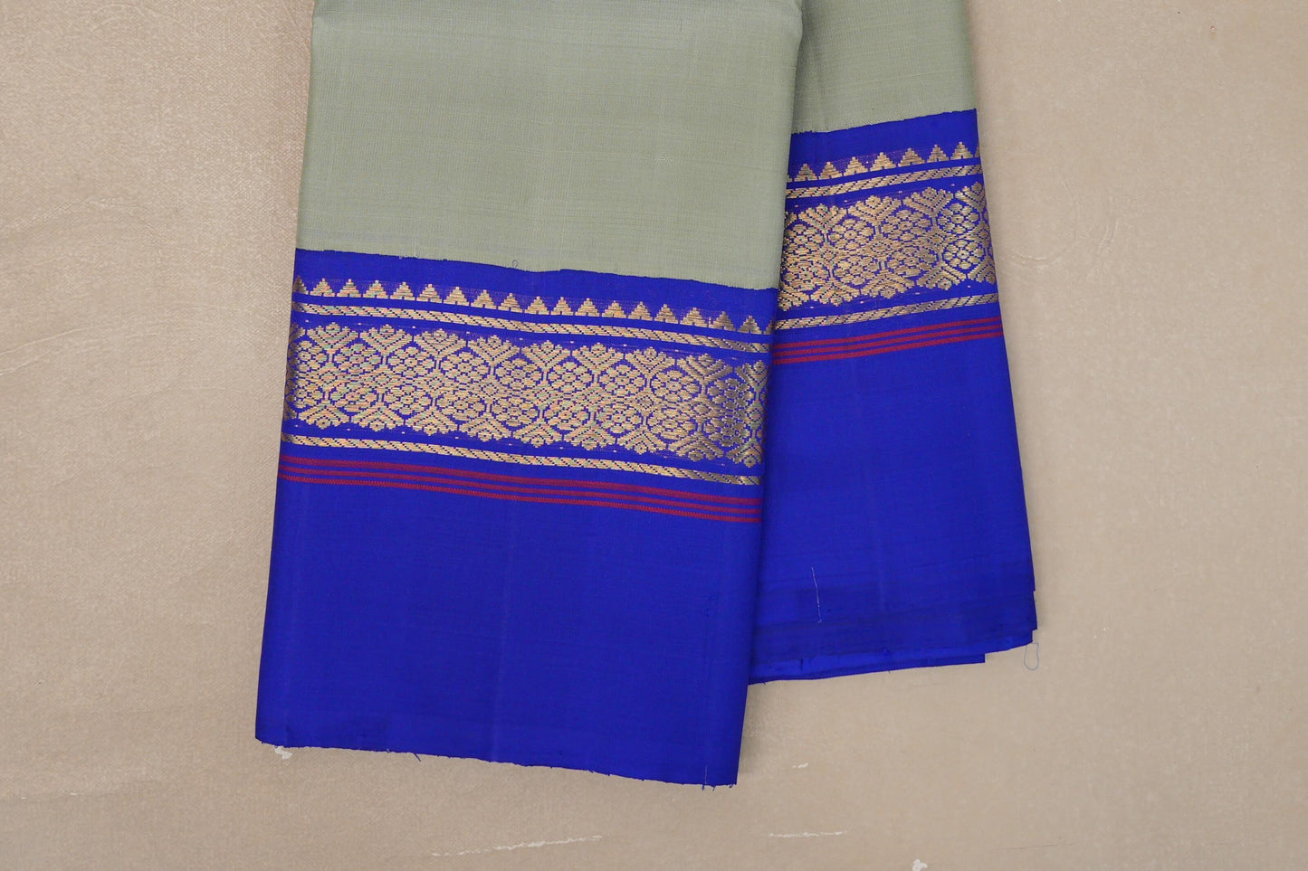 Plain Sage Green Borders Vintage Kanjivaram Silk Saree borders